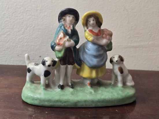 VINTAGE PORCELAIN FIGURINE FROM OCCUPIED JAPAN, COUPLE WITH 2 DOGS, 3.25"H