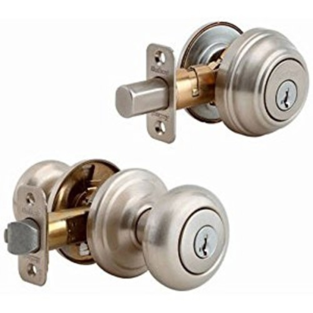 Lot Kwikset Door Hardware Multiple Items 133 33 Erv Proxibid