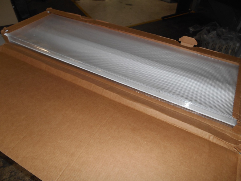 Lot Lithonia Lighting Sb 4 32 120 1 4 Gesb 4 Ft
