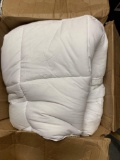 Comforter/Blanket