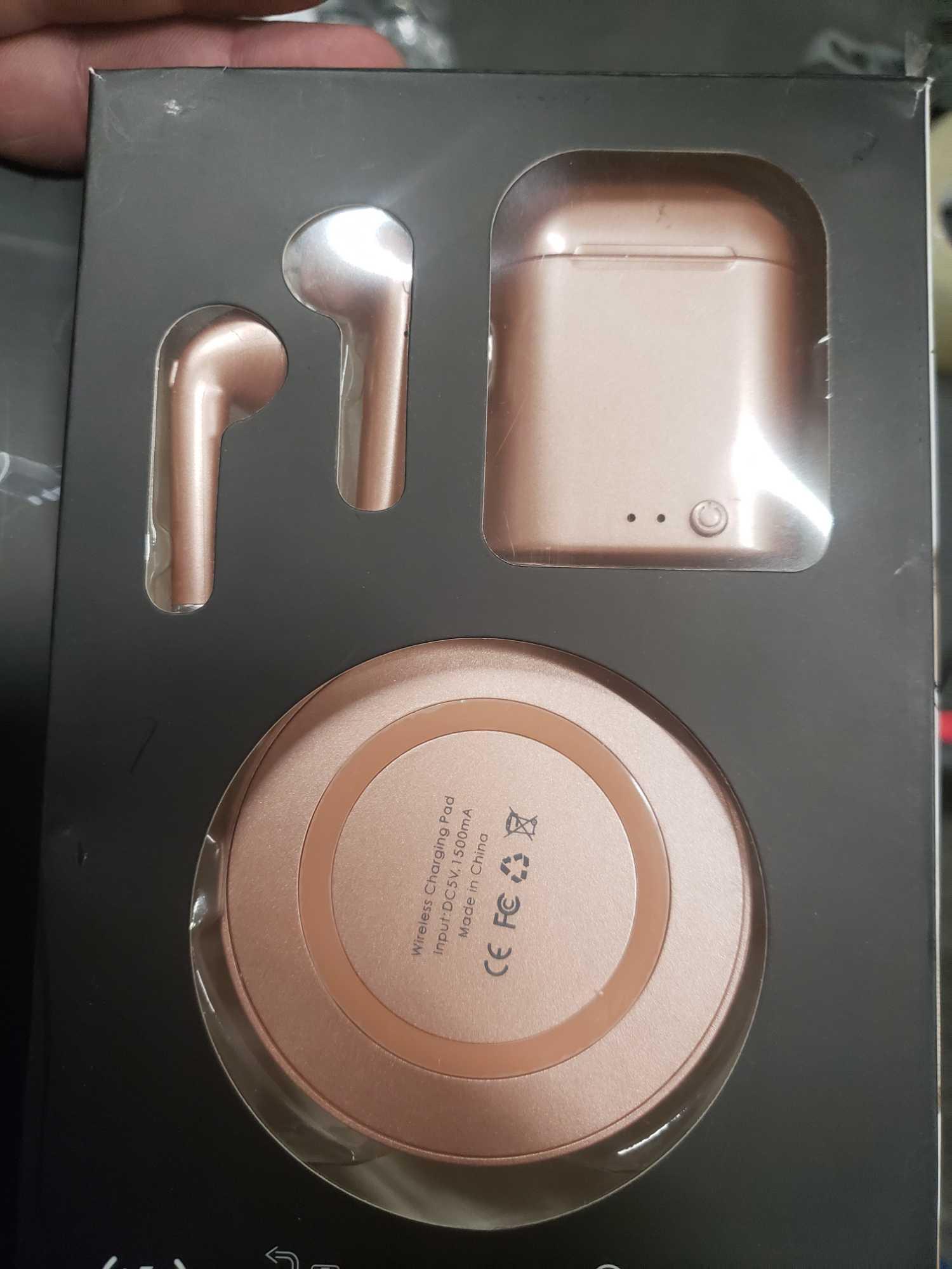 Bluestone true wireless charging online earbuds with charging pad