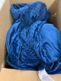 AmazonBasics Weighted Blanket