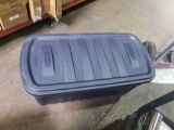 Rubbermaid Roughneck Storage Box