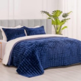 RECYCO Luxury Velvet Quilt Set, Lightweight Oversized Bedspread Coverlet Quilted Bed Cover