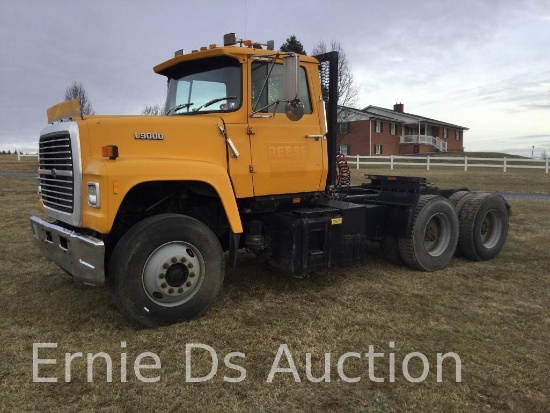 1987 Ford LT9000 Truck, VIN # 1FDYU90W0HVA19982