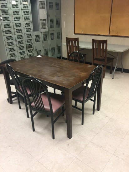Table and chairs in breakroom
