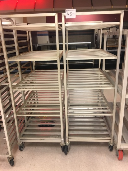 Rolling aluminum bakery tray racks