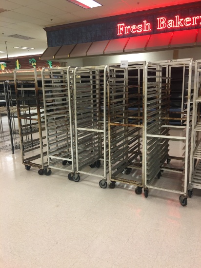 Rolling aluminum bakery tray racks