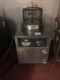 BKI Auto-lift chicken cooker, electric