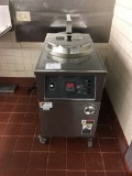 BKI Chicken fryer, electric