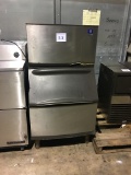 300Lb Manitowac ice maker with bin