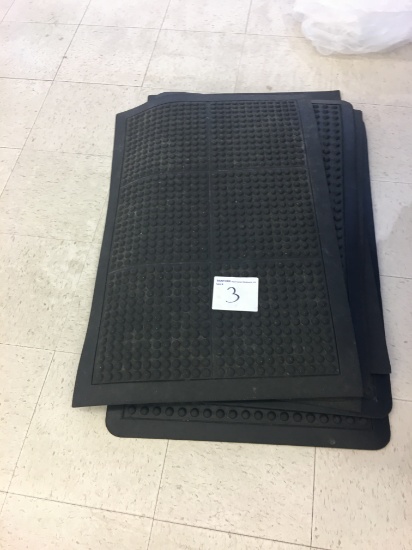 Black fatigue mats, sold as one lot