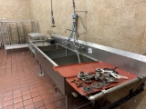 Stainless three bay sink with faucets