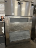 Two Head Manitowac Icemaker, remote condenser