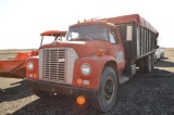 '67 INT TRUCK W/ 20' GRAIN DUMP, GAS, 5 SPEED HI/LO V.I.N.# C264662