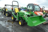 '15 JD 1025R W/ H120 LOADER, DIESEL, 414 HRS, HYDRO, 4X4, R4'S, (NICE)