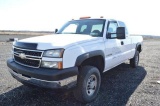 '06 CHEVY SILVERADO, EXTENDED CAB- SHORT BED, 2WD, GAS