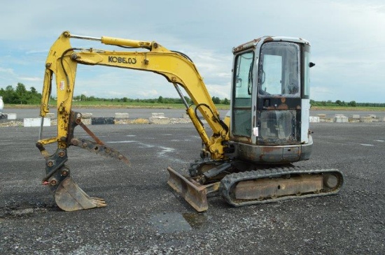 Kobelco 35SR-2E mini excavator w/ mechanical thumb, 4,012 hrs., cab heat, r
