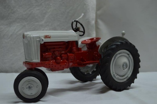 Ford 900 scale model