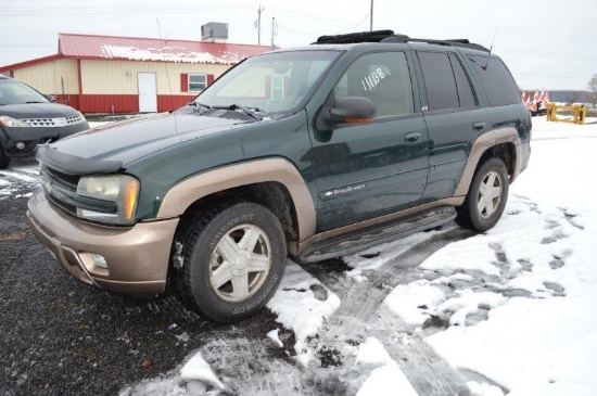 '02 Chevrolet Trailblazer LTZ, gas, 200,000 miles, leather seats, sun roof, automatic, (V.I.N.) 1GND