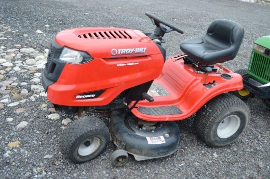 Troybilt Bronco riding mower w/42" deck