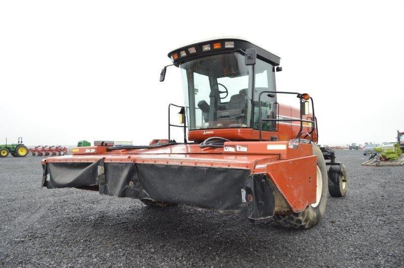 Hesston Agco 9260 self propelled discbine w/ 9075 Proxibid