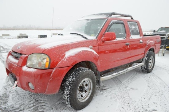 '01 Nissan Frontier pickup w/ 241,978 hrs, 4x4, 5 speed, manual shift, 4 do