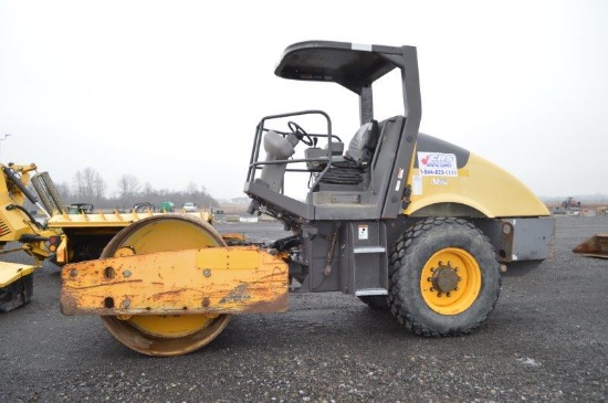 '11 Volvo SD70D vibrating roller w/ 2,082 hrs, (Works and runs great!)