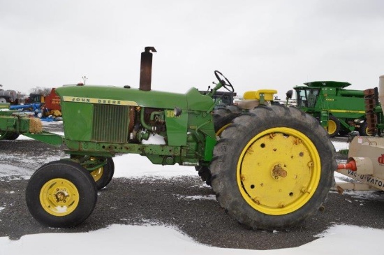 '62 JD 3010, wide front, gas, 2 remotes, syncro shift