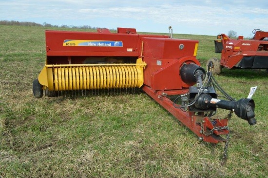 NH BC5070 baler w/ string tie, belt thrower, hyd controled, 3 position hitc