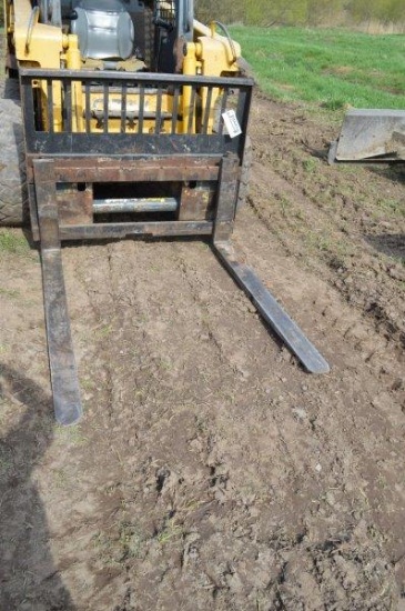 Skid mount pallet forks