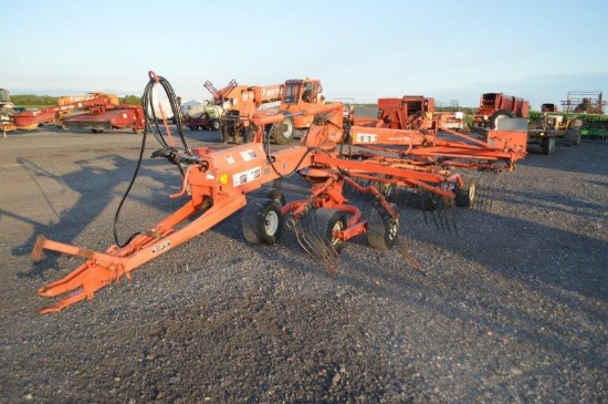 Kuhn GA6000 Twin rotary rake (needs spline work)