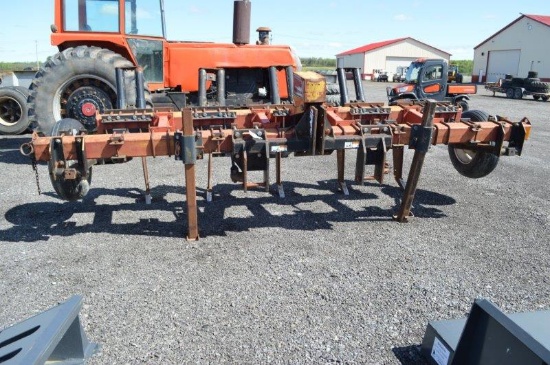 Unverferth 5 shank Zone Builder deep till