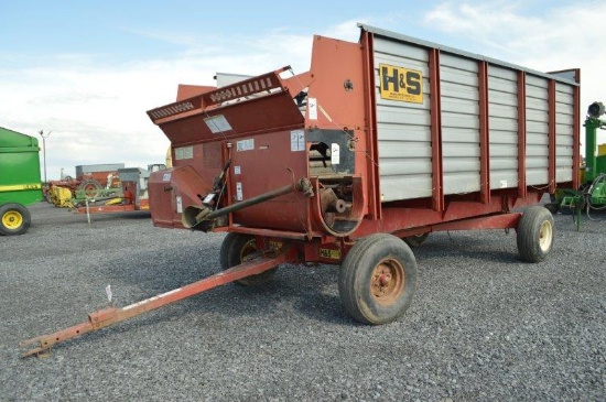 H&S XL-59 silage wagon w/ side discharge, no roof