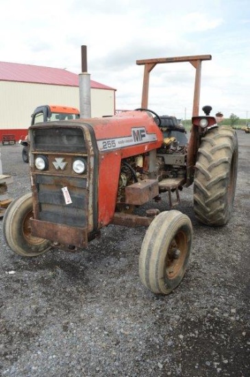 Massey Ferguson 255 tractor, open station