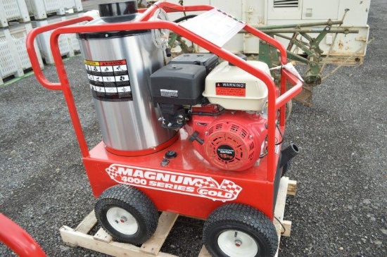 '19 Magnum Gold 4000 hot high pressure washer w/ 15 HP gas engine (New)