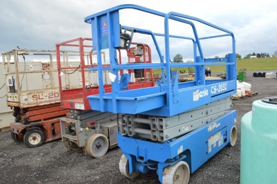 Genie GS-32 scissor lift, electric (needs new batteries)