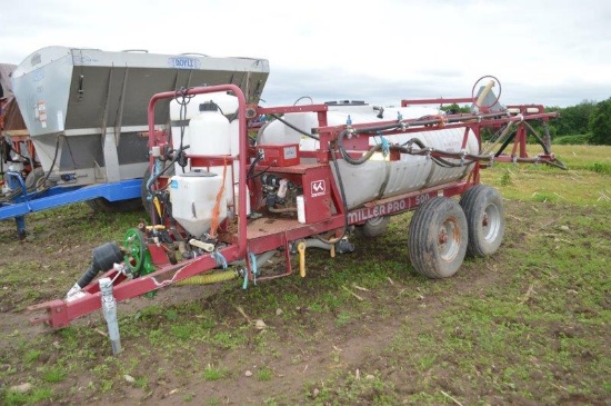 Miller Pro 500 sprayer w/ 45' booms, tandems axle, rinse tank, foam markers, chemical inducer, new p