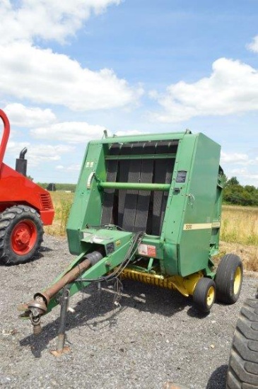 JD 330 round baler w/ 540 PTO, 5' pickup width, serial# E00330X751705