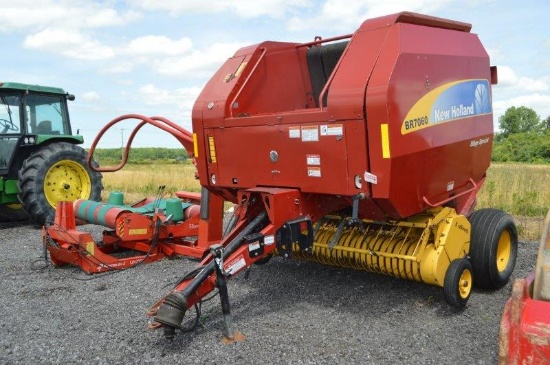 BR7060 Silage Special round baler w/ 8' Xtrasweep head, 540 pto, 31x13.50-15NHS tires