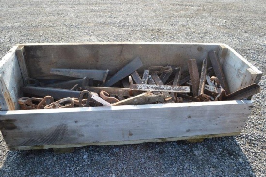 crate of Patz barn cleaner chain
