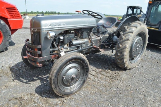 '40 Ford 9N w/ wide front, 3sp, 540 pto, 3pt, open station, gas