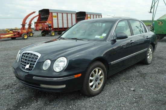 '05 Kia w/ 134,000 mi, automatic, sunroof, heated seats, remote start, extra key, vin# KNALD12495508