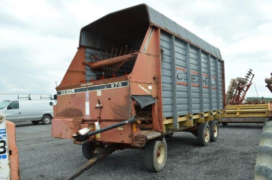 Gehl 970 forage wagon, tandem axle, new beaters, new floor, 540 pto