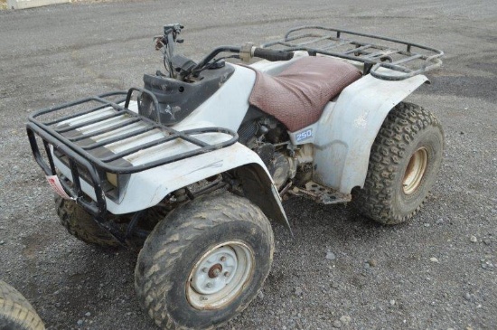 Yamaha 250 four wheeler w/ manual trans, gas (no reg)