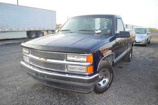 '95 Chevy C1500 w/ 241,265 mi, 6 cylinder engine, 5sp standard shift, gas, (great condition, from cl