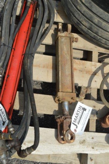 hyd cylinder