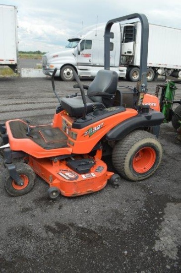 Kubota ZG327 Zero turn w/ 145 hrs, gas, Pro commercial 60" deck, serial# 51532