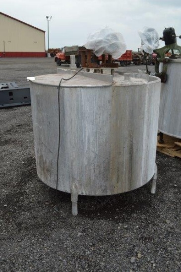 Stainless steel tank w/ electric agitator