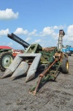 New Idea Avgo 327 2 row corn picker w/ 9.00-20 tires